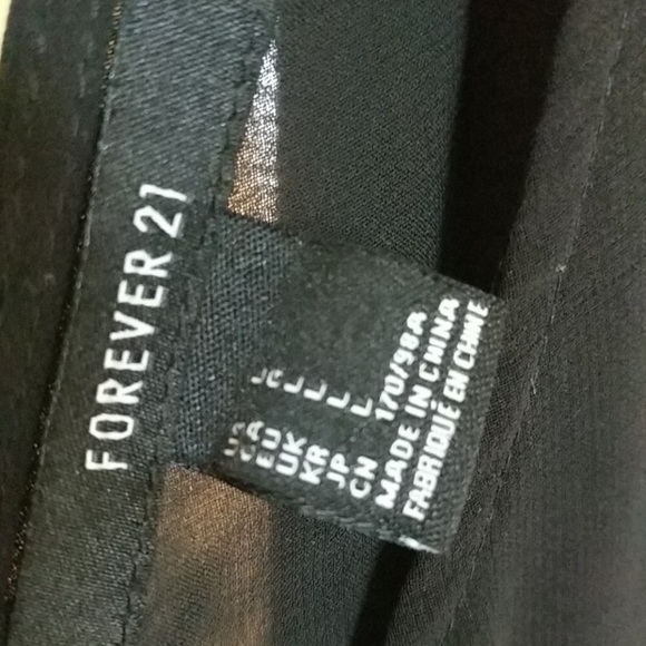 Adorable tank romper - Picture 3 of 4